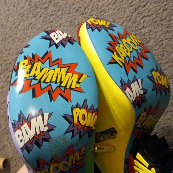 Batman and Joker Deadly Duo ankle boots, a size 10 & a size 11 - Picture 9 of 13